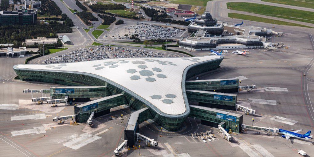 امکانات فرودگاه باکو