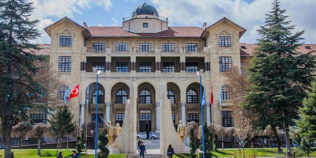 تاریخچه دانشگاه غازی ترکیه 